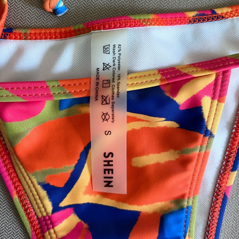 SHEIN Colorful Abstract Bikini Set - Picture 4 of 4